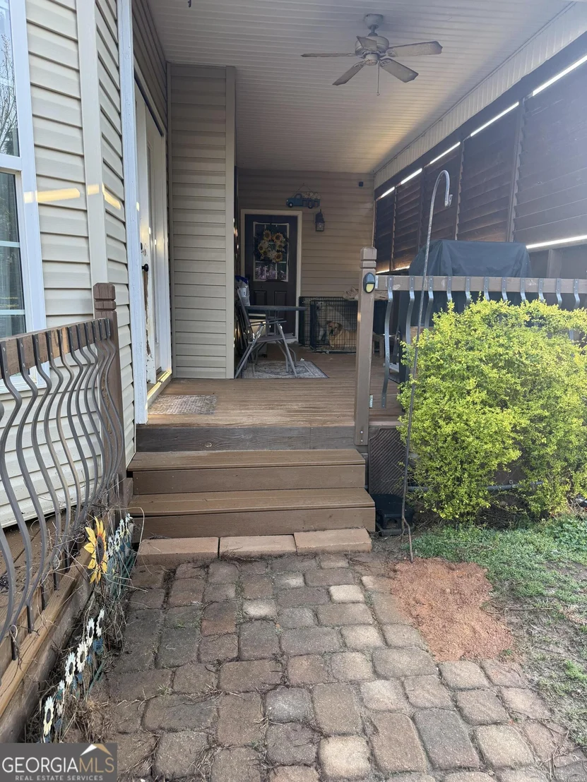 Photo of 2458 Post Road