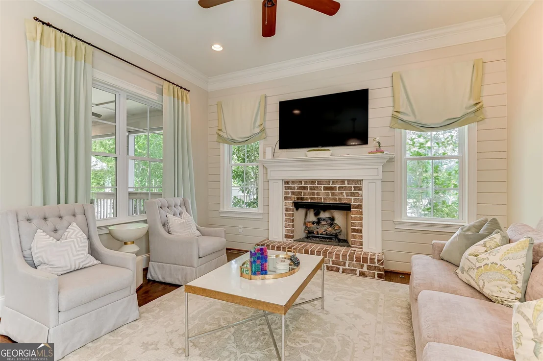 Photo of 1052 Emerald Place