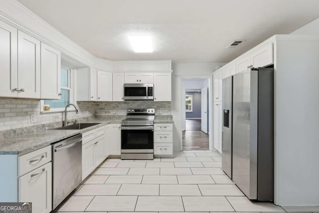 Photo of 1613 Lake Drive