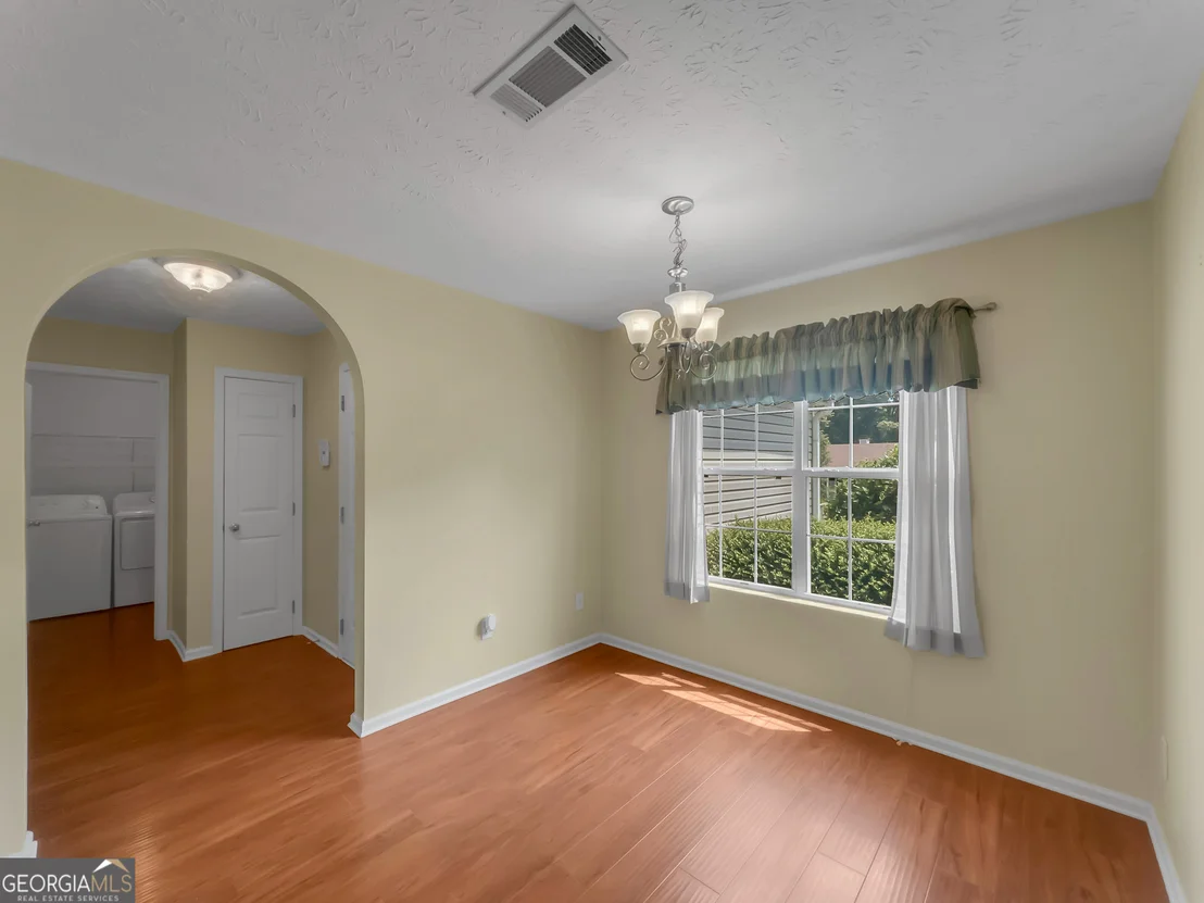 Photo of 1021 Windsor Drive