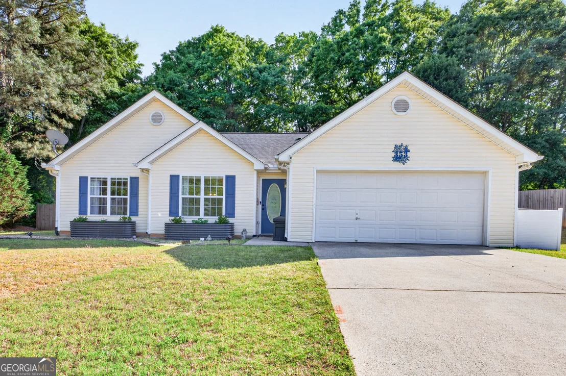 Photo of 353 Glenmoor Place