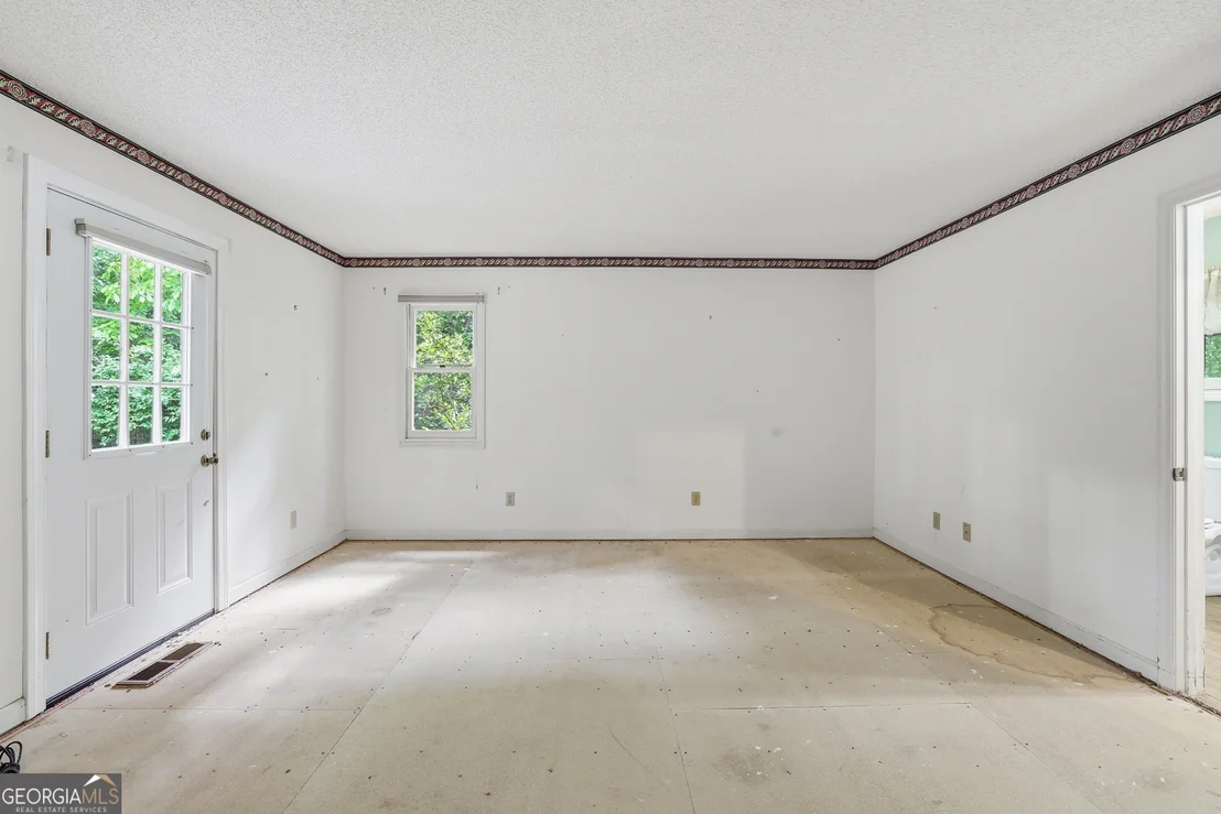 Photo of 592 Potomac Drive