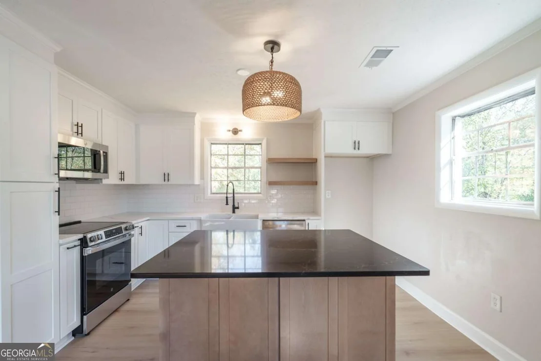 Photo of 511 Lee Byrd Road