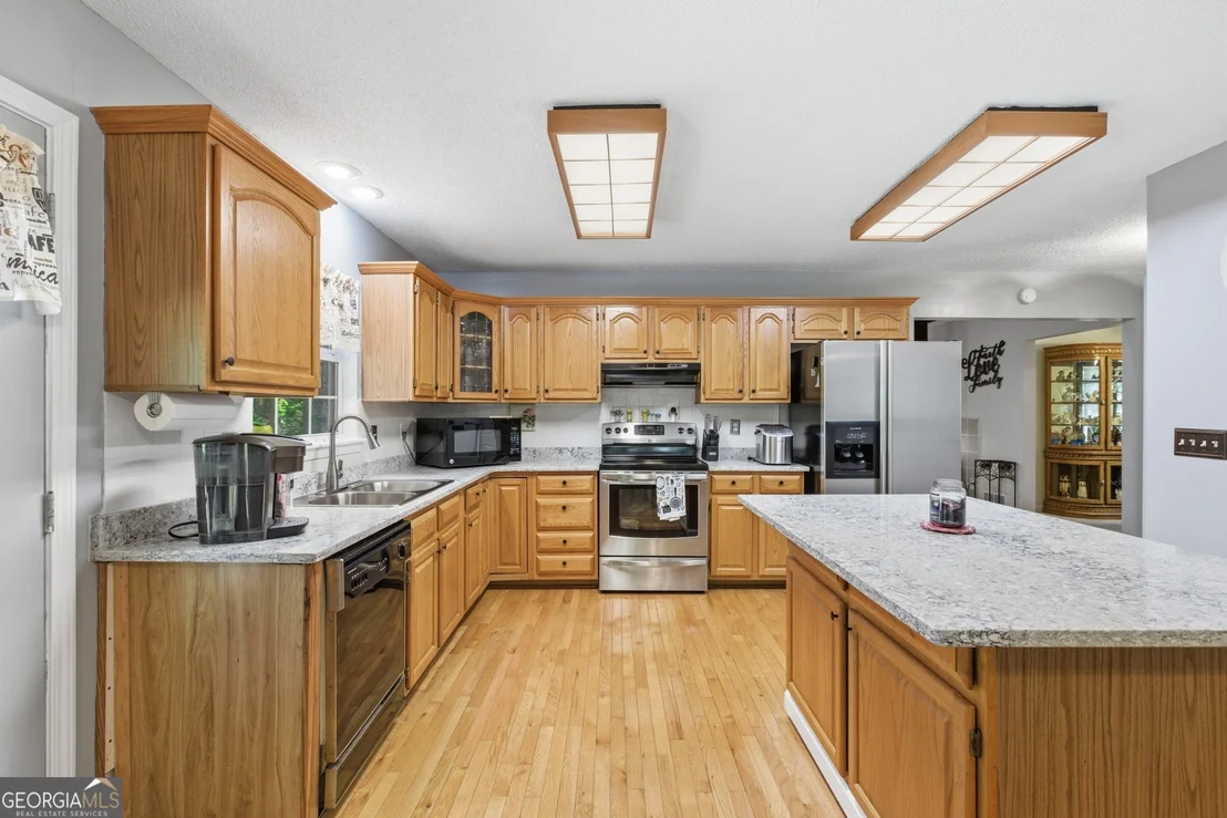 Photo of 325 Springwood Drive