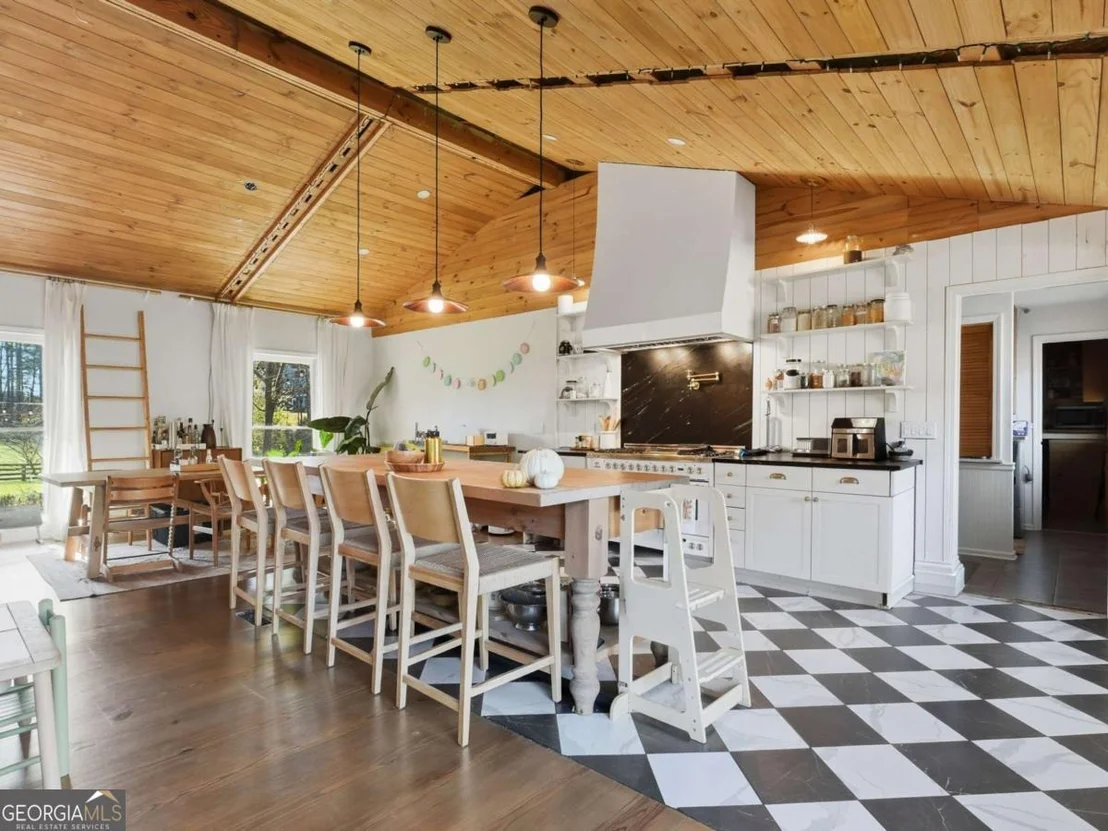 Photo of 617 Arbor Hill Road