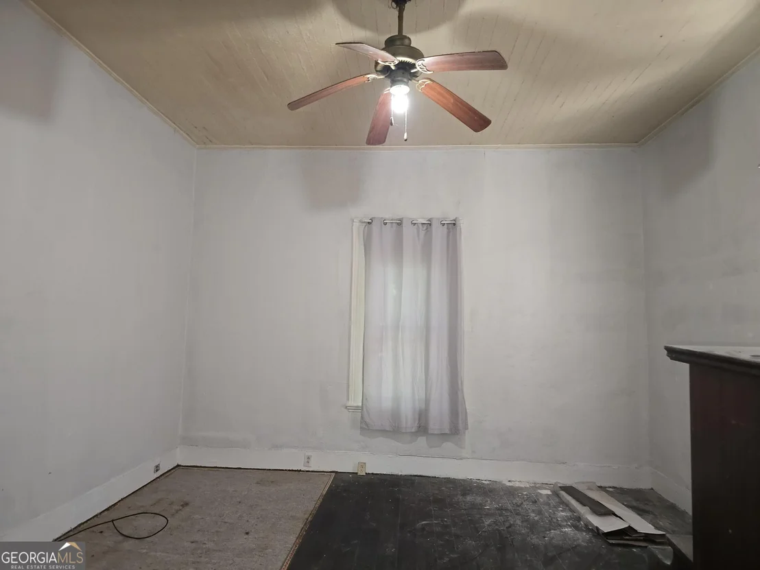 Photo of 581 Violet Avenue