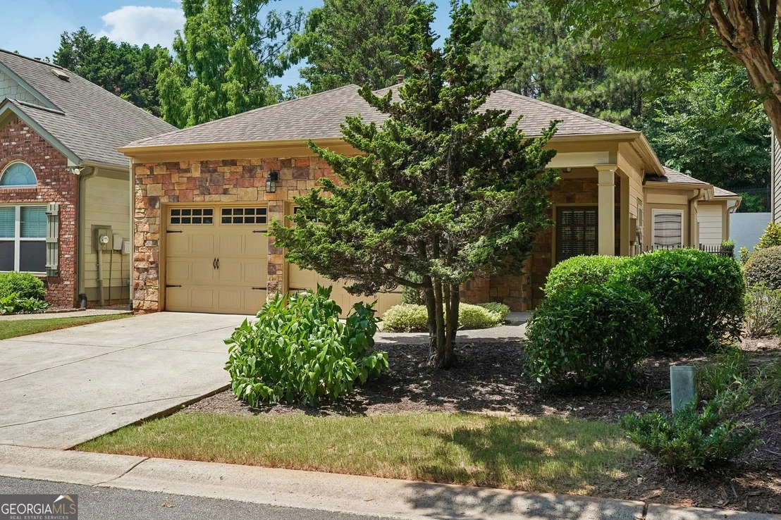 Photo of 204 Oakleaf Drive