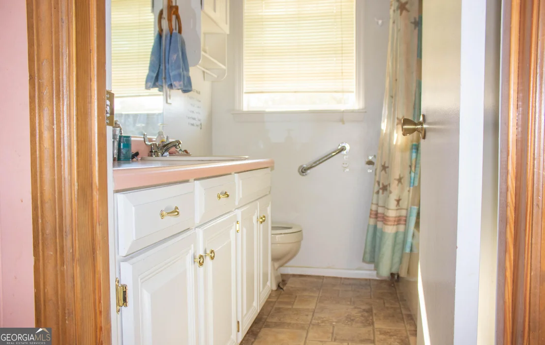 Photo of 695 Jasmine Drive