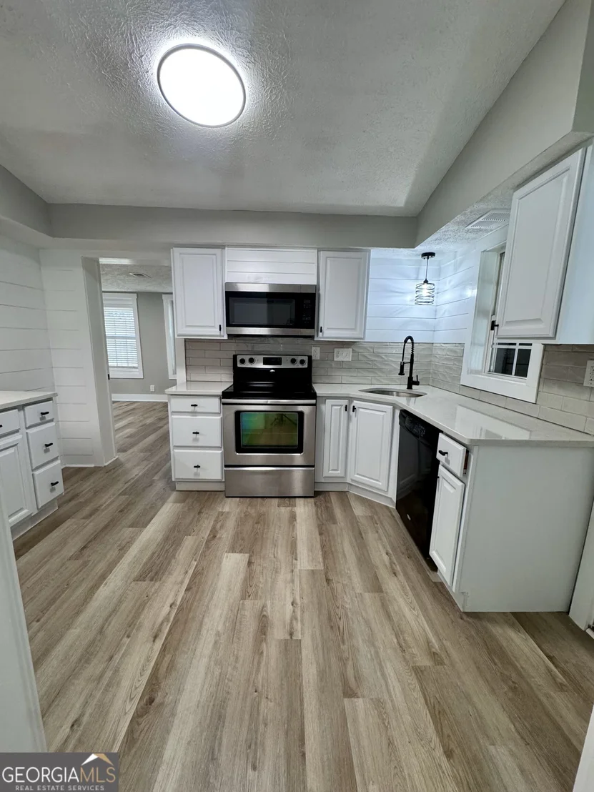 Photo of 855 Emerald Street
