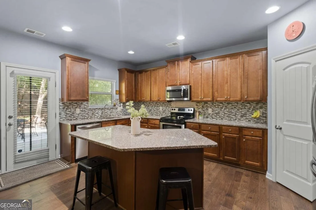Photo of 1013 Water Oak Trace