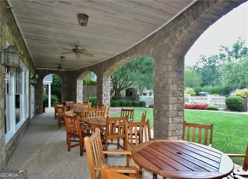 Photo of 6756 Hedge Row Lane