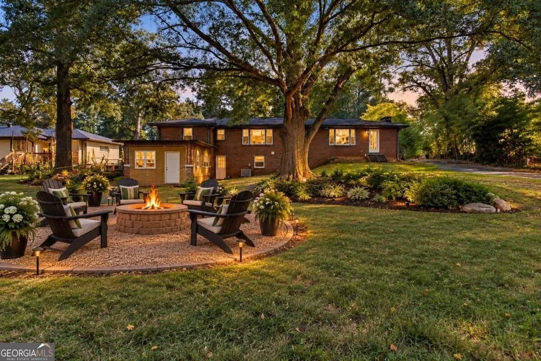 Photo of 2498 Johnson Drive