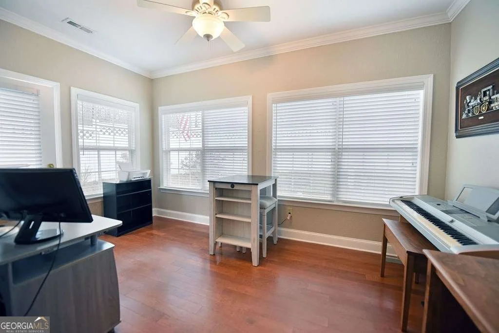 Photo of 414 Long View Circle