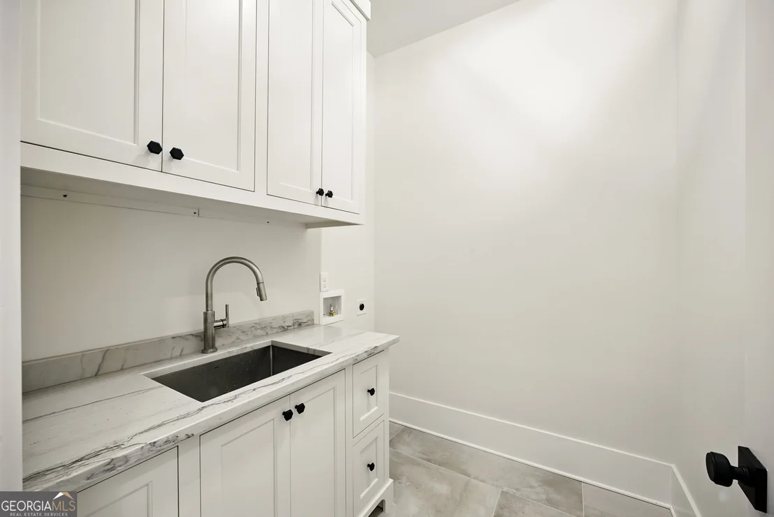 Photo of 608 Winterberry Drive