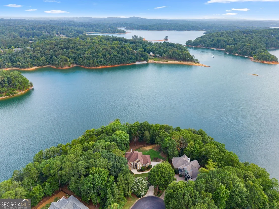 Photo of 2819 Point Overlook
