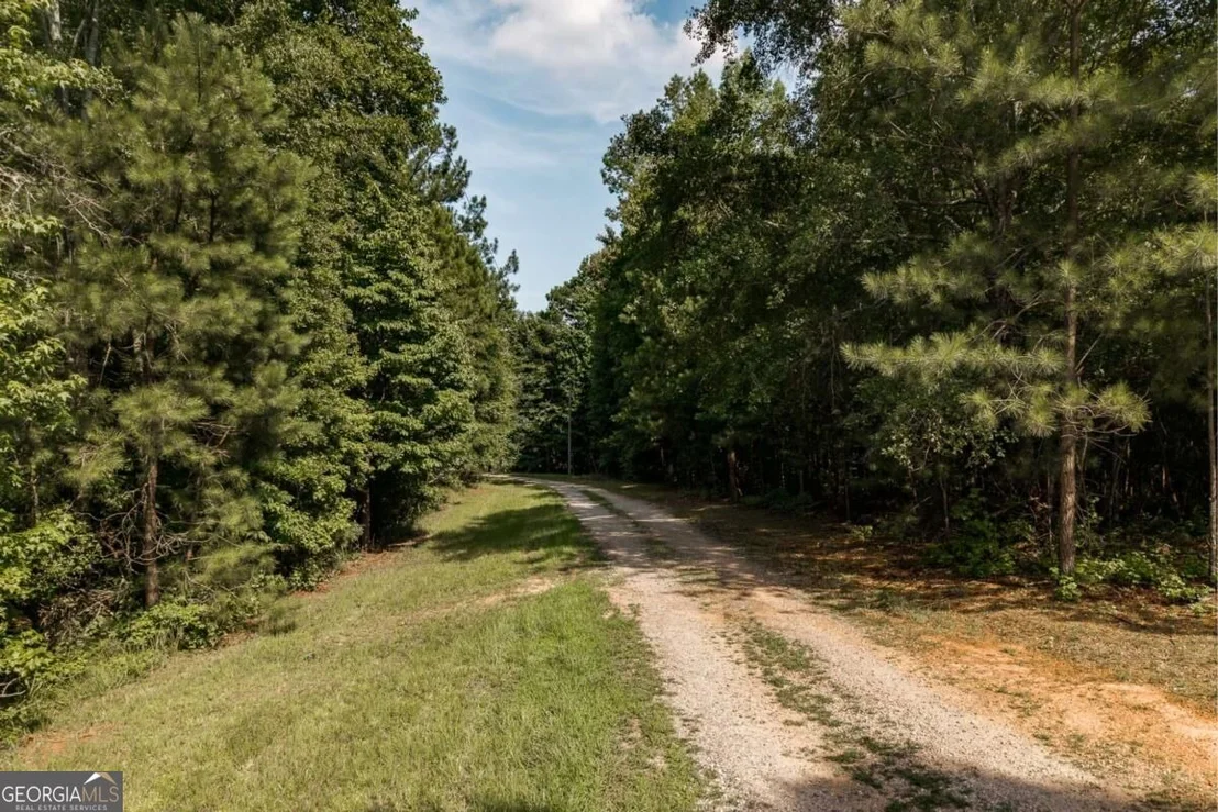 Photo of 930 James Holcomb Road