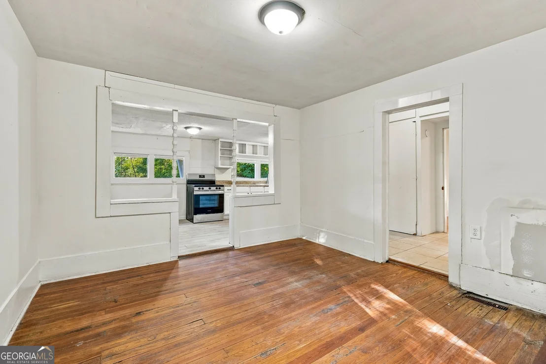Photo of 5908 Wall Street