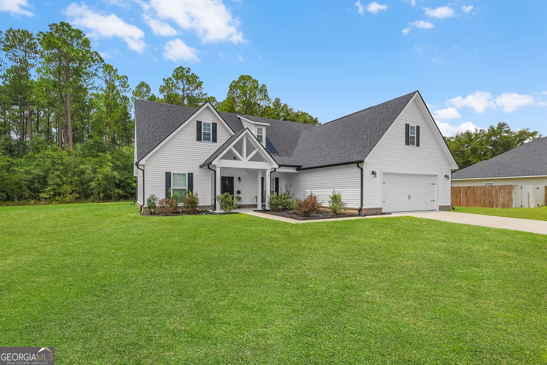 Photo of 166 SE Baker Field Lane
