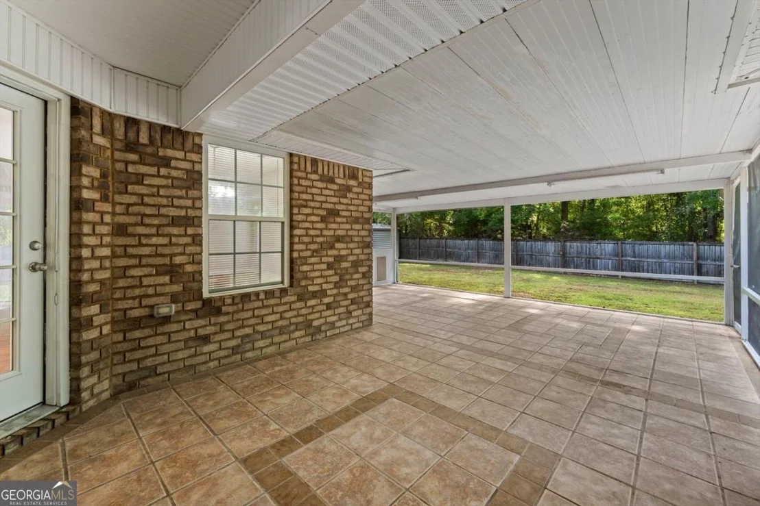 Photo of 270 Sassafras Lane