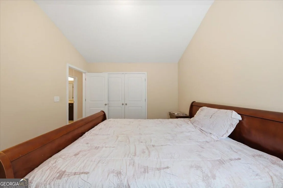 Photo of 1126 Paramount Drive