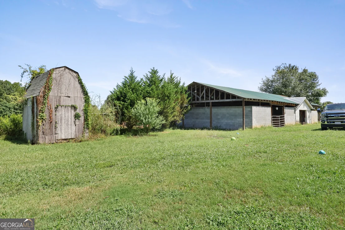 Photo of 383 Jones Road