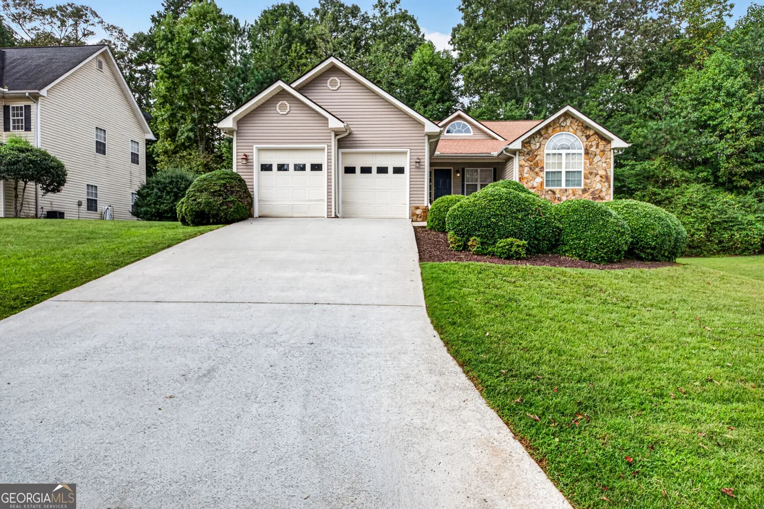 Photo of 223 Stonebrook Drive