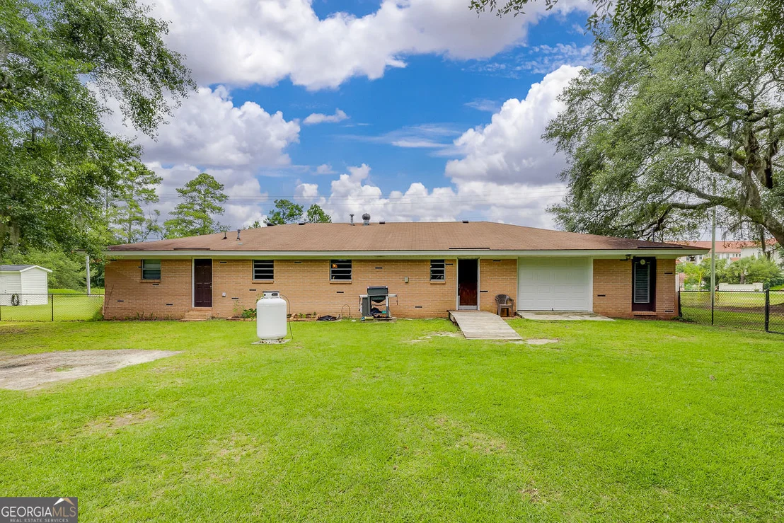 Photo of 1325 Pine Barren Road
