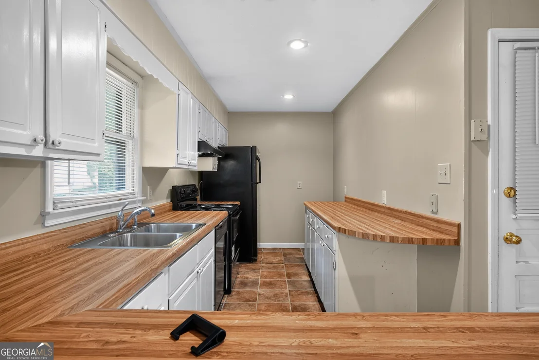 Photo of 2336 Carnes Road