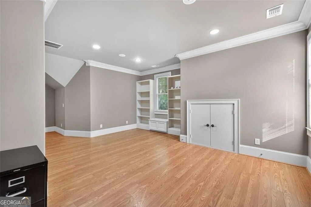 Photo of 5829 Swinging Gate Road