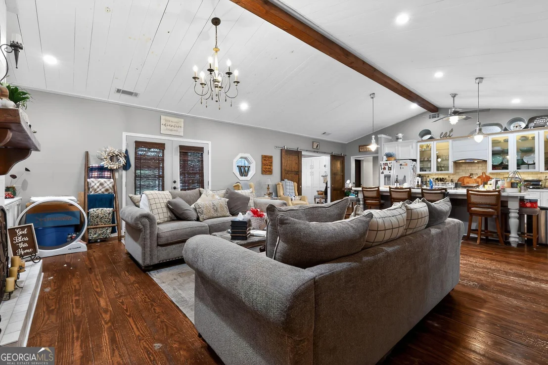 Photo of 645 King Road
