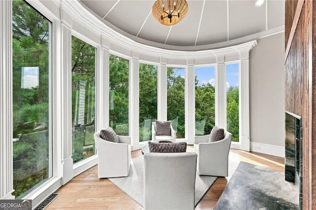 Photo of 6756 Hedge Row Lane