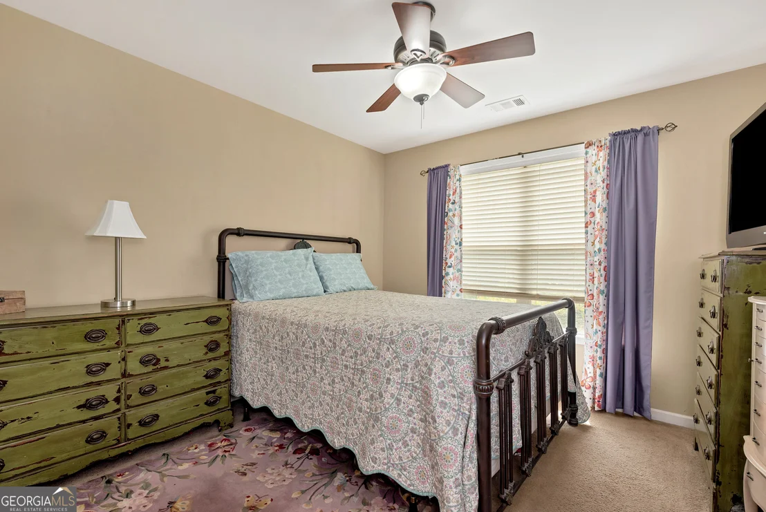Photo of 817 Bluejay Way