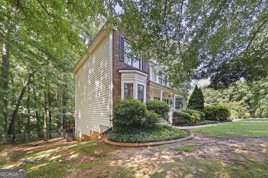 Photo of 1607 White Oak Drive