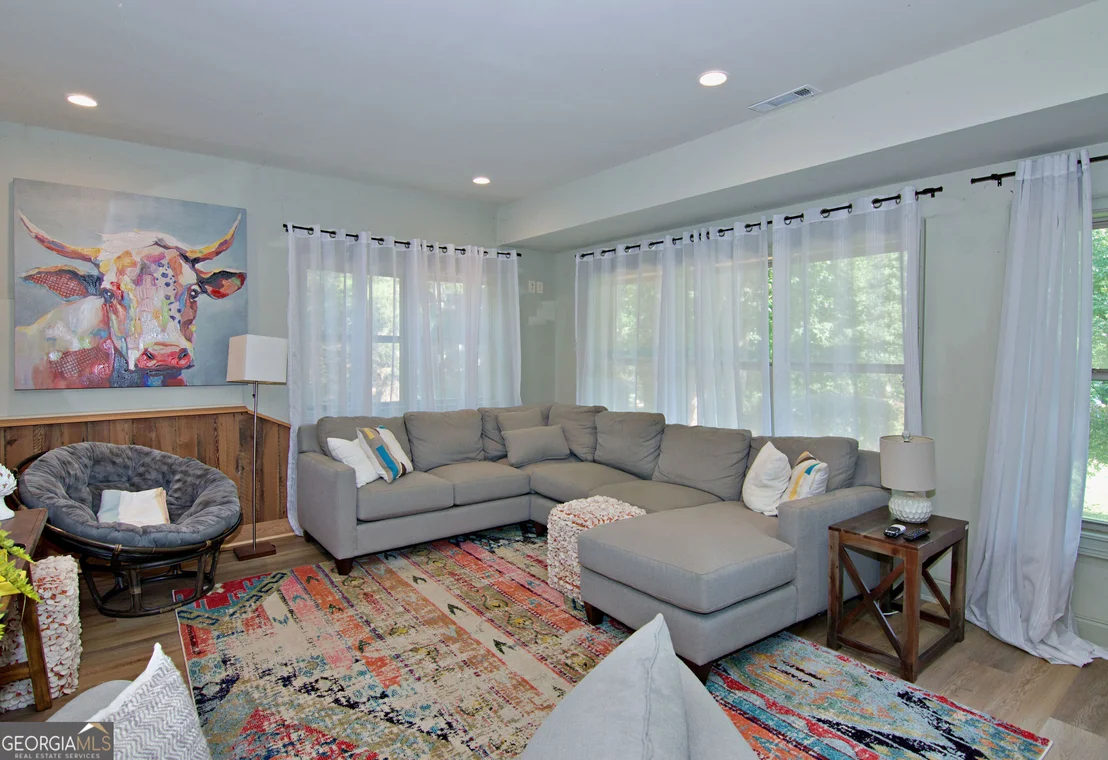 Photo of 231 Stelling Drive
