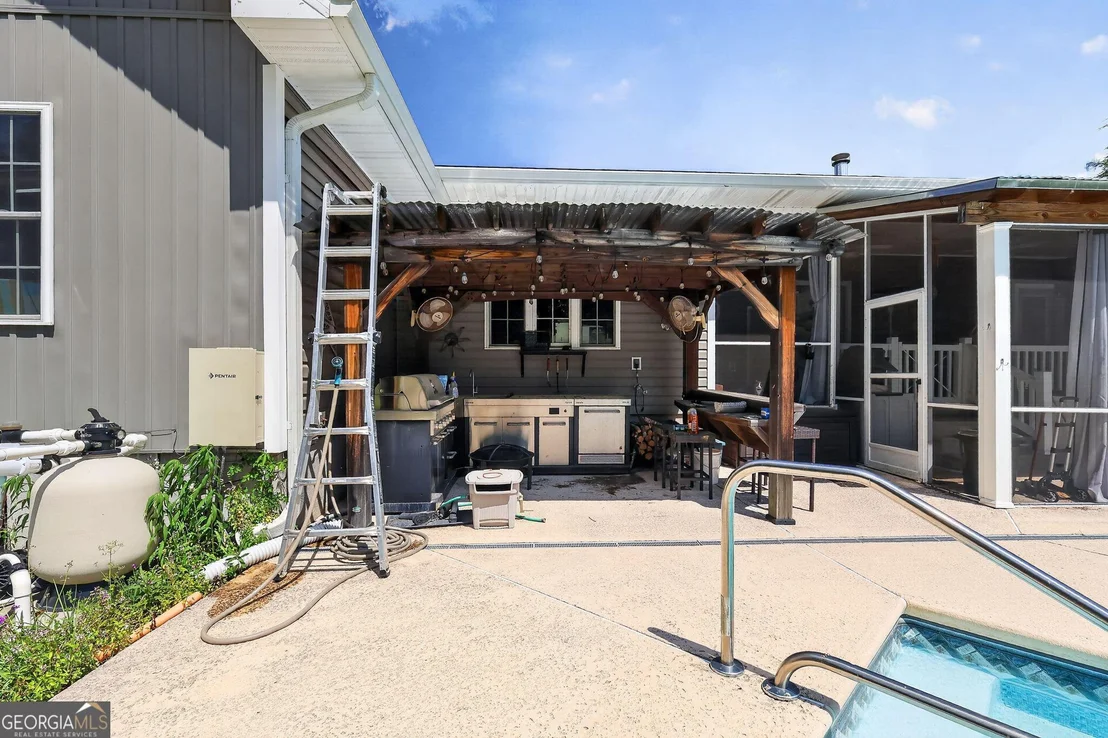 Photo of 645 King Road