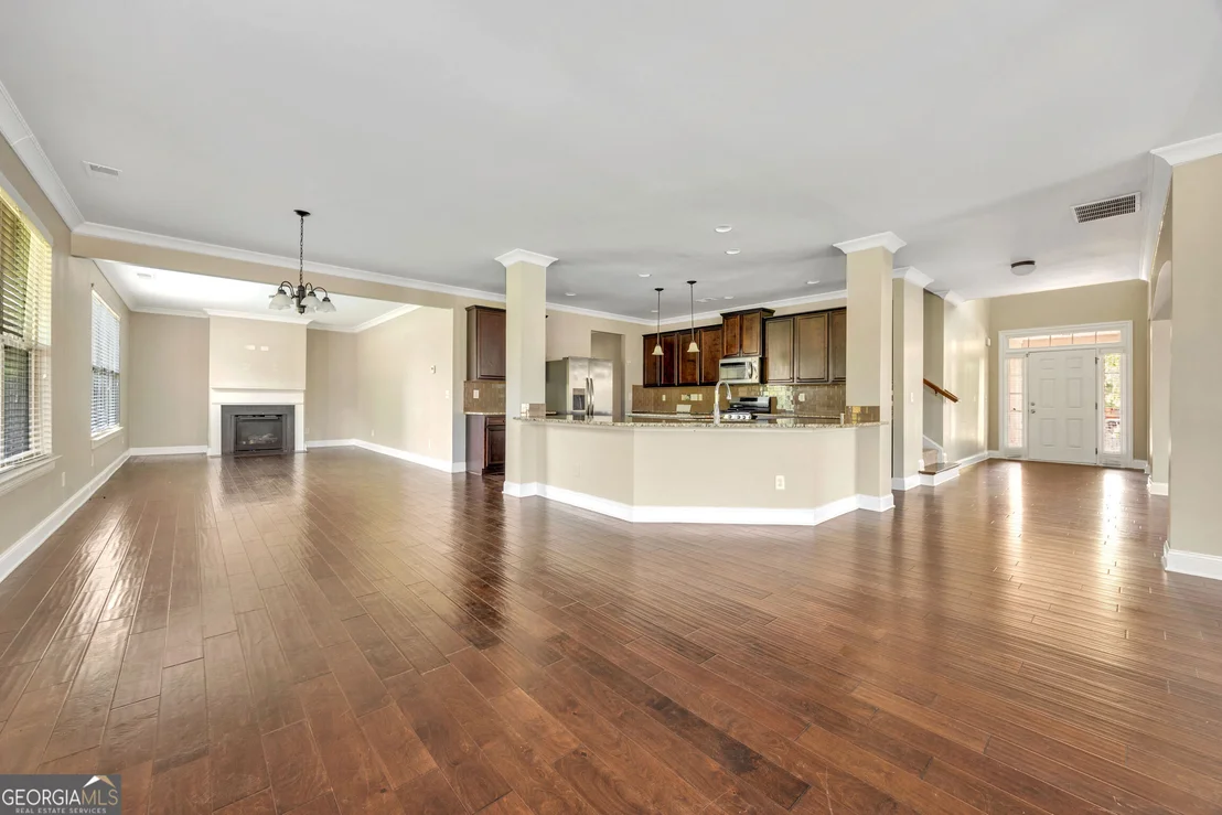 Photo of 910 Southfork Drive