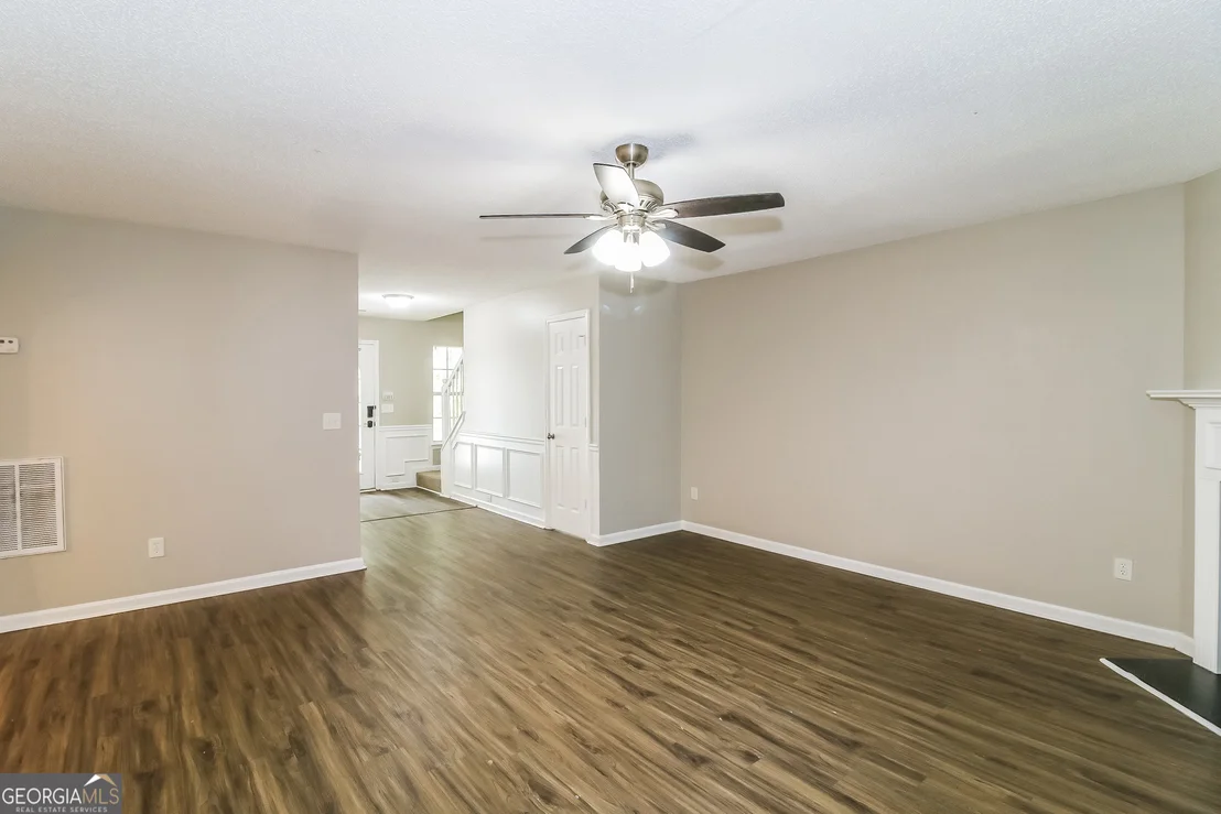Photo of 1897 Roble Drive