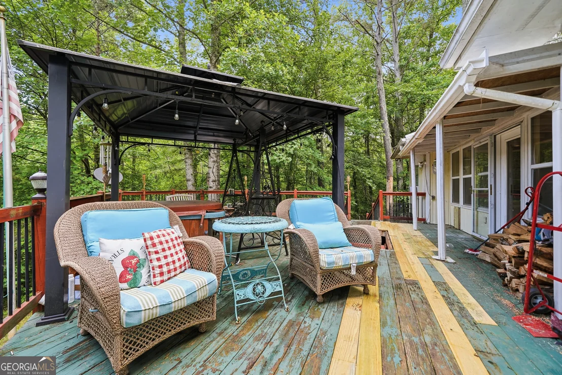 Photo of 2518 Henderson Mountain Road