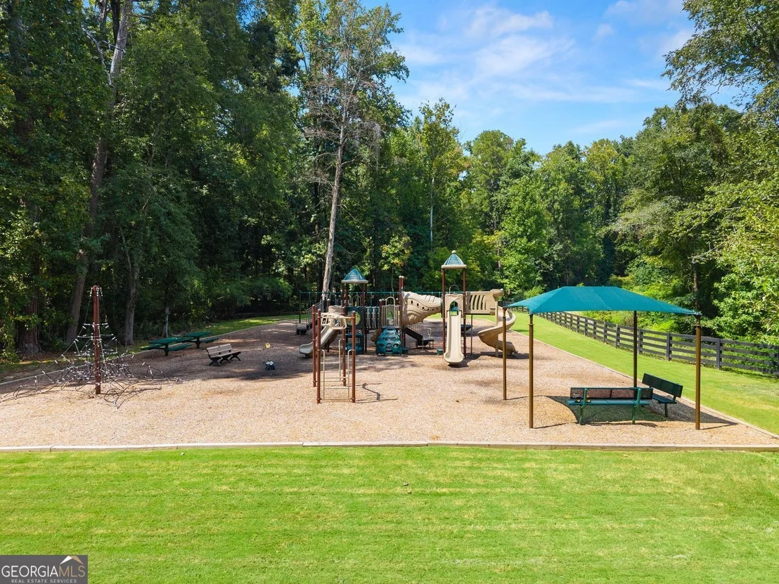 Photo of 3040 Roxburgh Drive