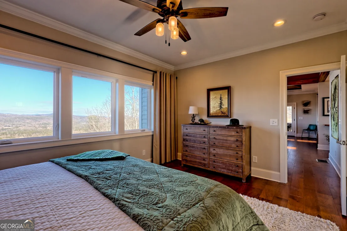 Photo of 916 Arbor Drive