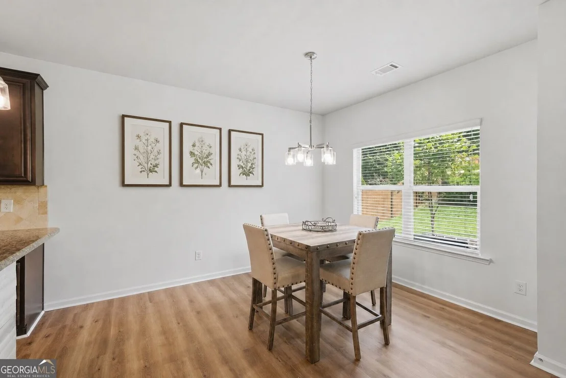 Photo of 5565 Banner Boulevard