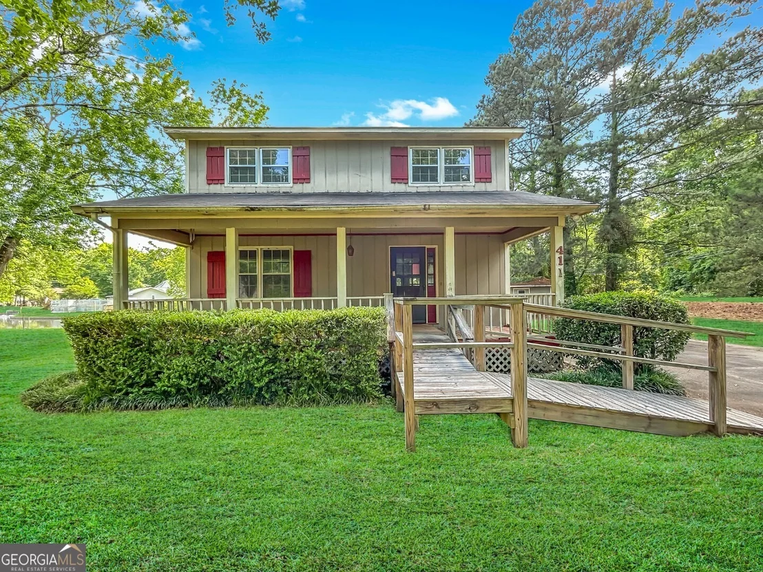 Photo of 411 Edgewater Circle
