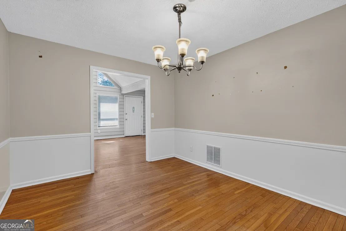 Photo of 3724 Summit Drive NW
