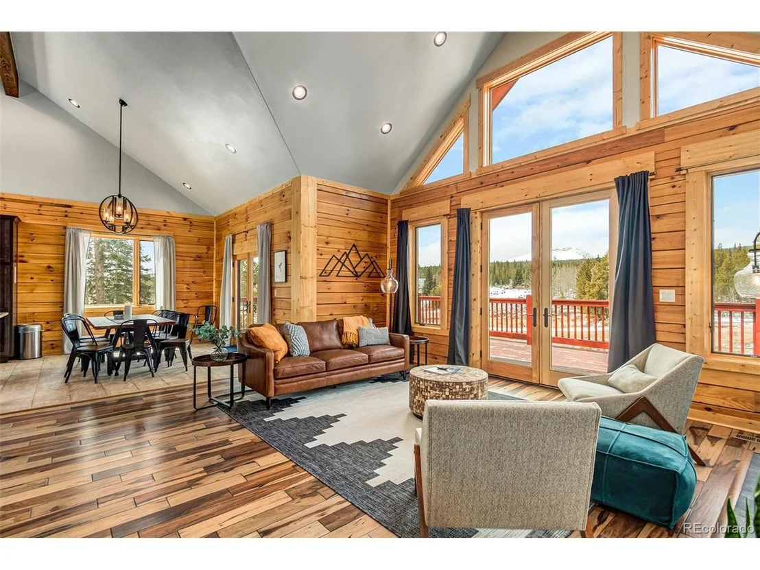 Photo of 1477 Lakeside Dr