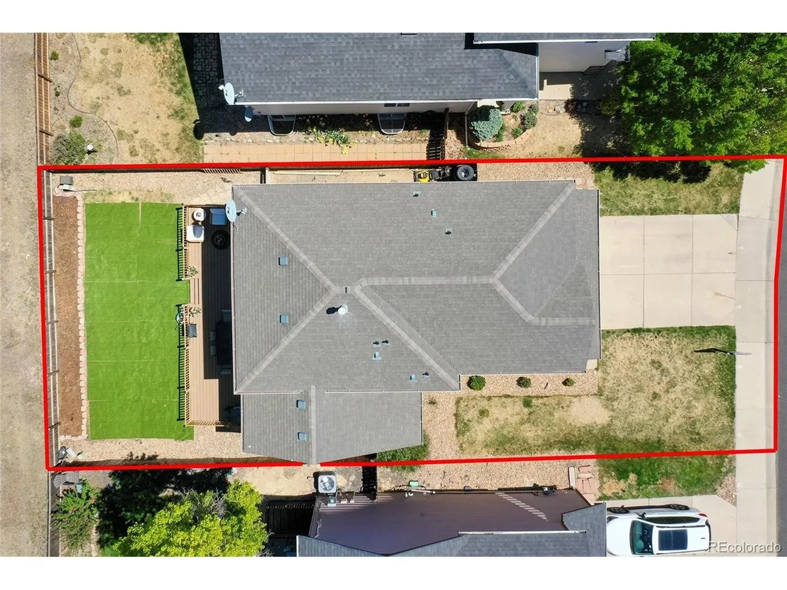 Photo of 10521 Taylor Ave