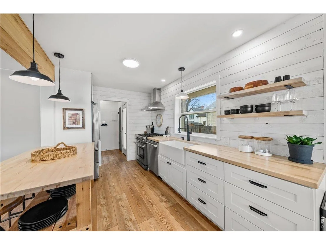 Photo of 321 2nd St