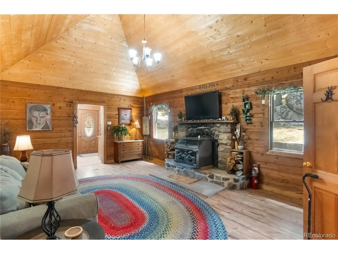 Photo of 48 Linn Cir