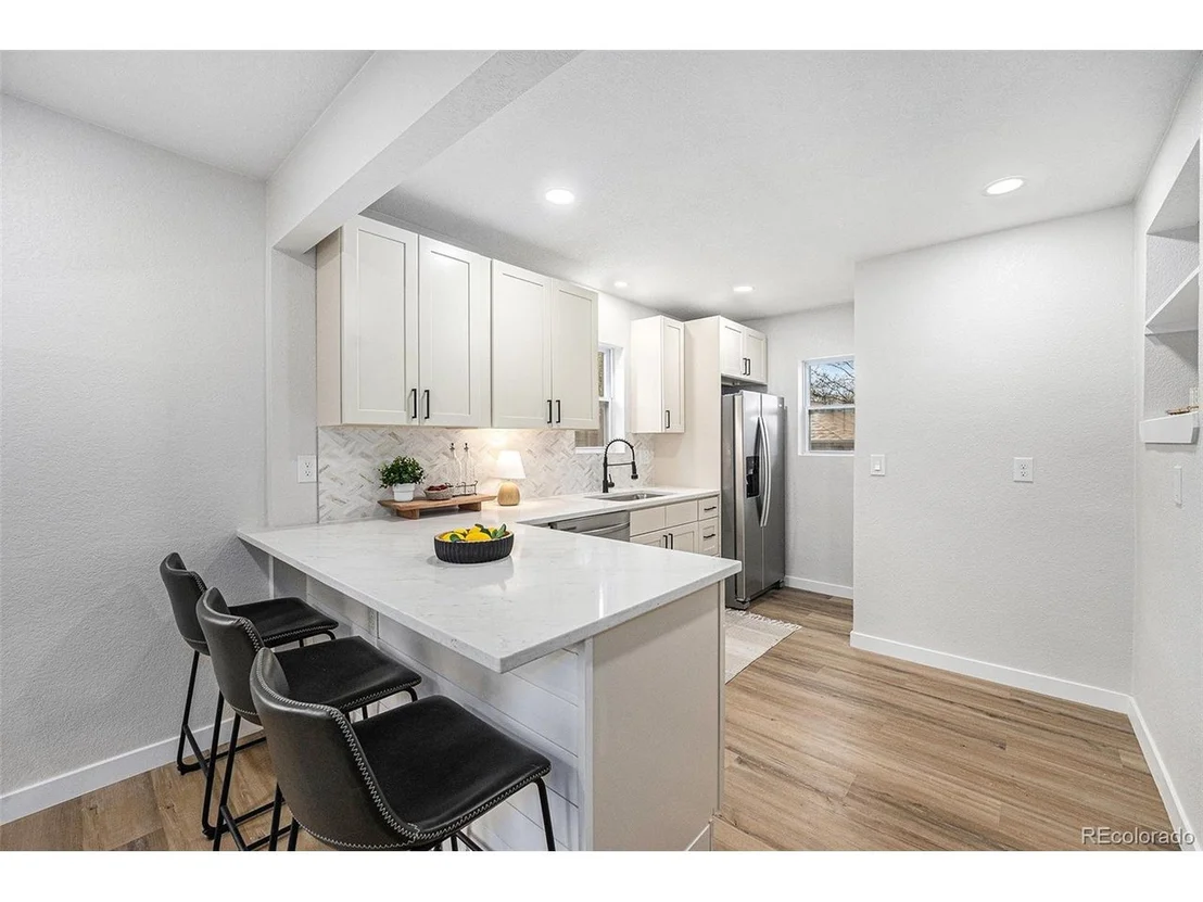 Photo of 5491 Lowell Blvd