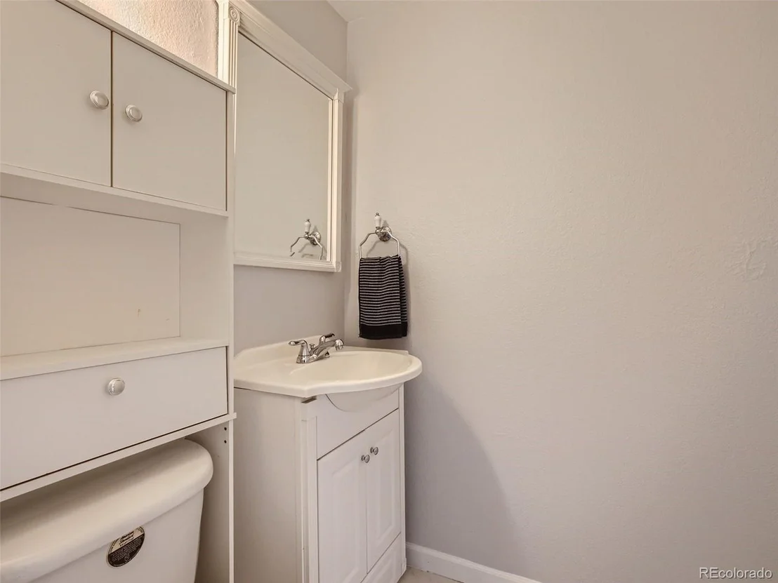 Photo of 6784 Depew St