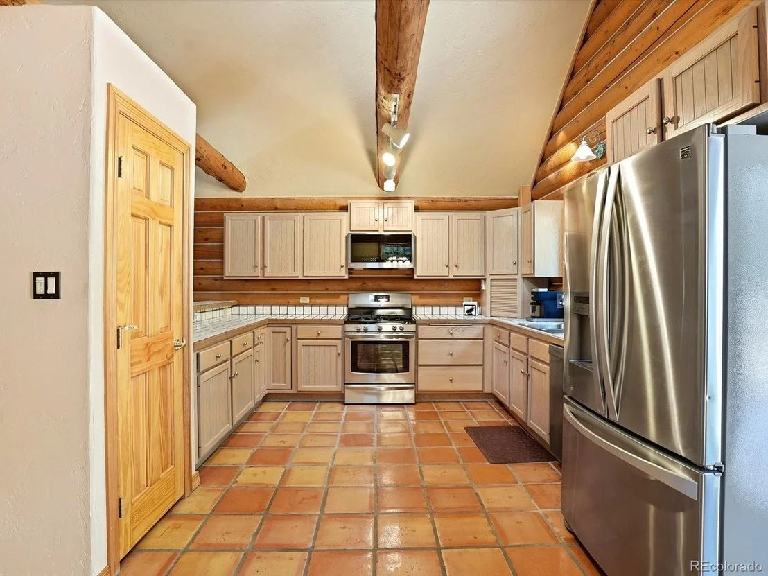 Photo of 8220 Iowa Gulch Rd
